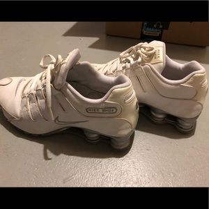 Nike White Shox ~~ Woman’s Size 9.5